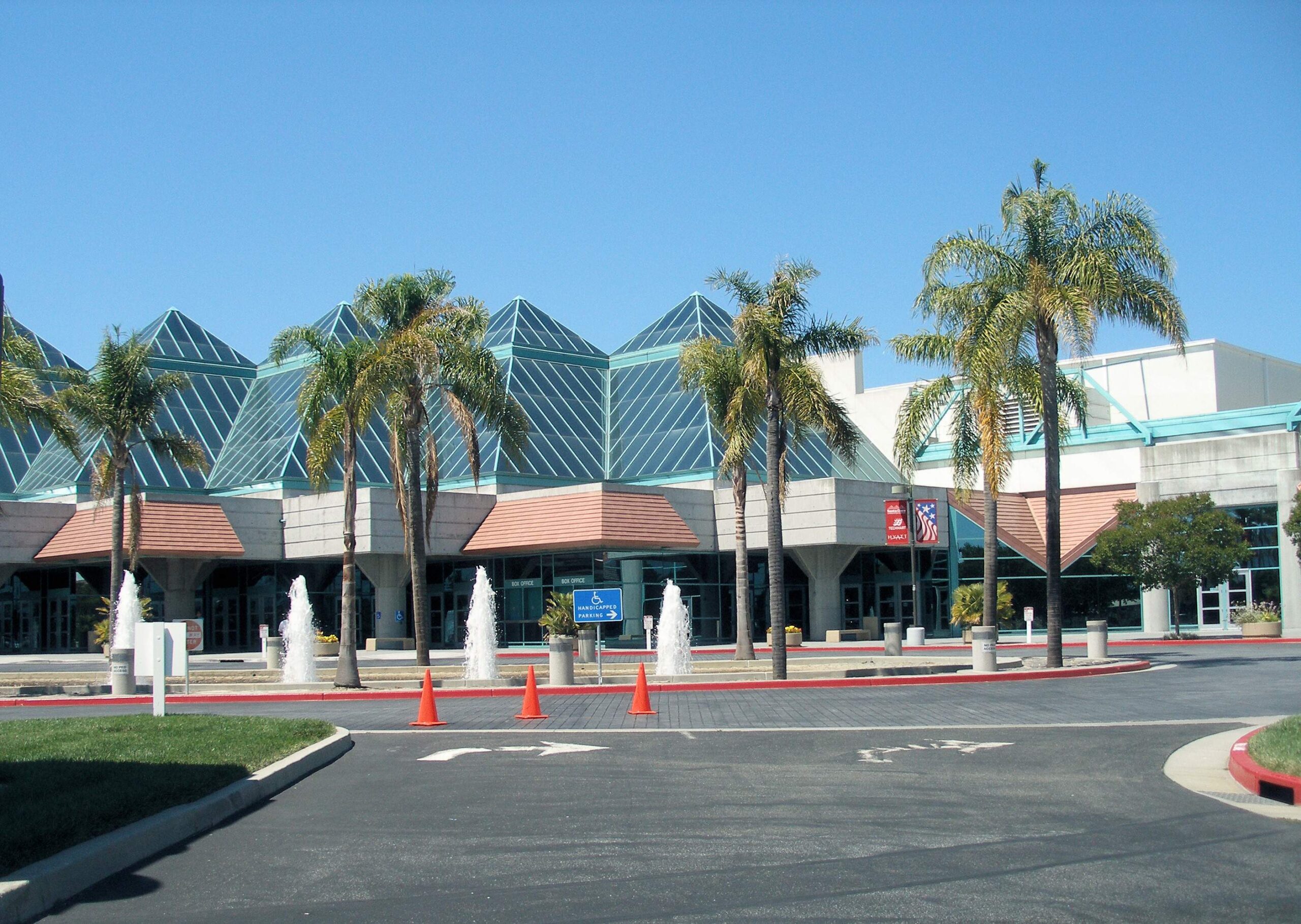 Trade Show Shuttle Services at Santa Clara Convention Center | Phoenix Transportation